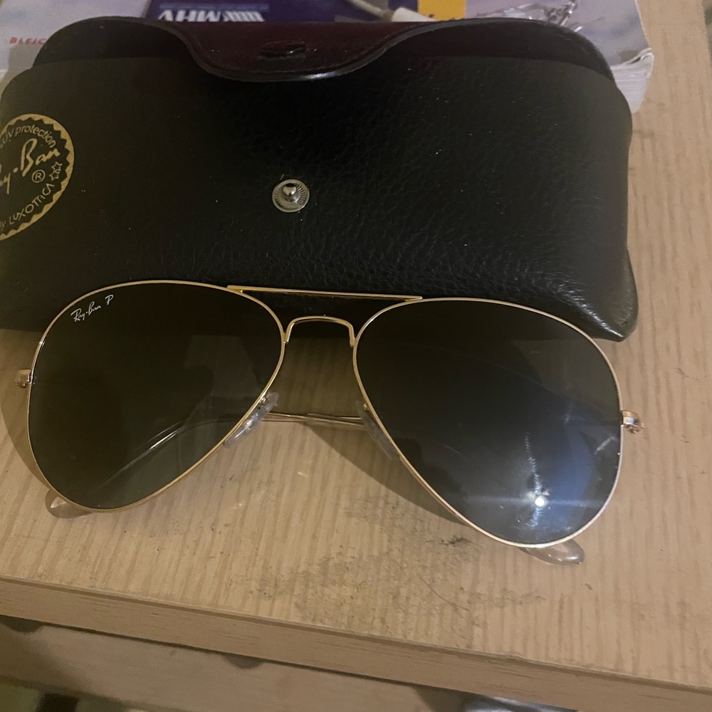 AUTHENTIC RAY BANZ POLARIZED AVIATORS used 9.5/10 condition